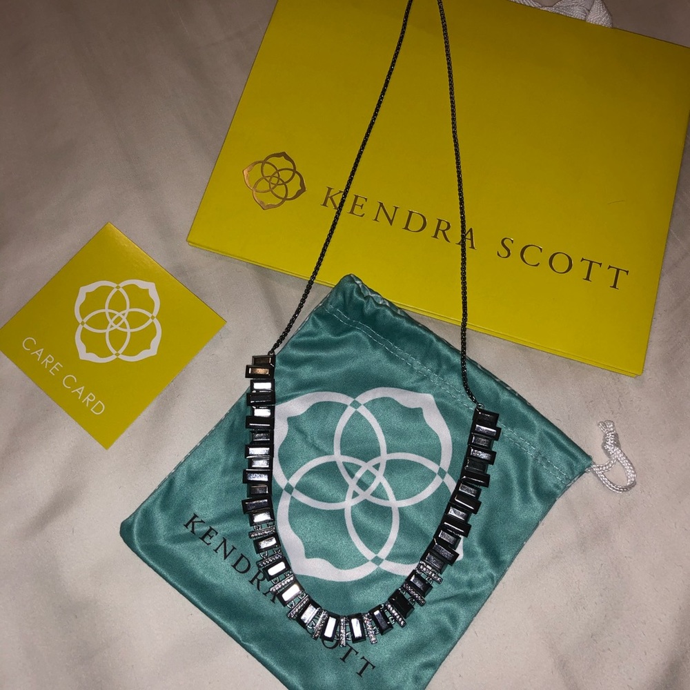Kendra Scott Harper Necklace in Hematite